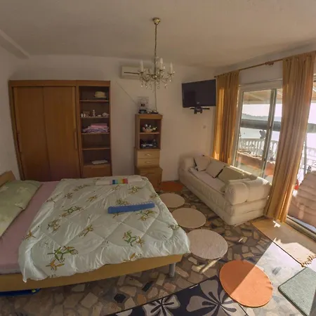 Apartment By The Sea Tisno, Murter - 15895